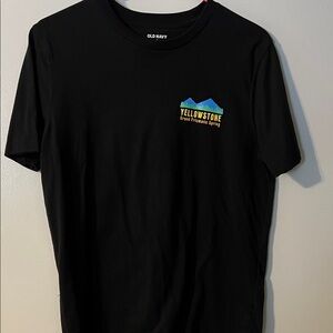 Old Navy Black Tee with Yellowstone Graphic